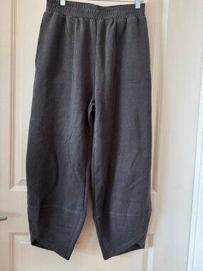 Wide-Leg Ribbed Lounge Pants in Charcoal Gray – Size M